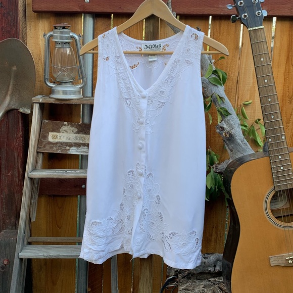 Hibus Clothing Button Down Tank W/ Lace Aesthetic. - Picture 1 of 5